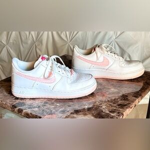 Nike Air Force 1 ‘07 Valentine’s Day 2022 size 7.5